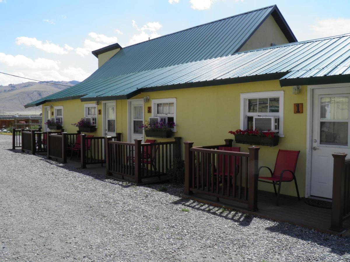 Yellowstone Riverside Cottages Gardiner Dış mekan fotoğraf