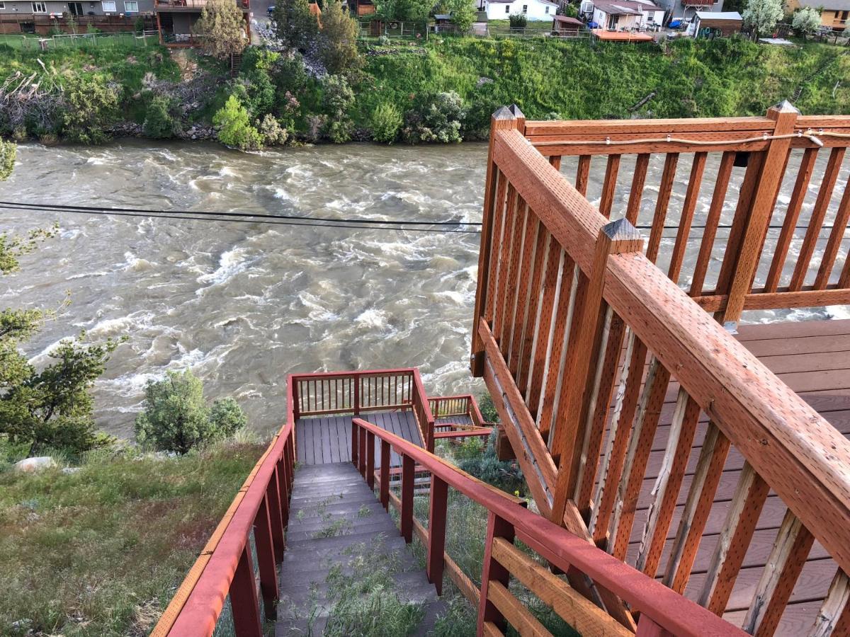 Yellowstone Riverside Cottages Gardiner Dış mekan fotoğraf